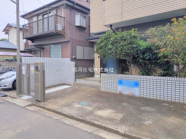 G00385959 千葉県市川市中国分３丁目 中古一戸建て 3399万円 土地面積120.67m² (約36.50坪) 建物面積94.77m² (約28.66坪) 間取り５ＬＤＫ 築年月1996年11月(築29年)【外観4】