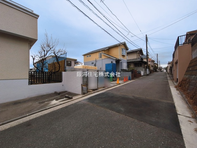 G00386005 神奈川県横浜市金沢区片吹 新築一戸建て 6499万円 土地面積130.78m² (約39.56坪) 建物面積103.09m² (約31.18坪) 間取り４ＬＤＫ 築年月2026年04月【外観3】