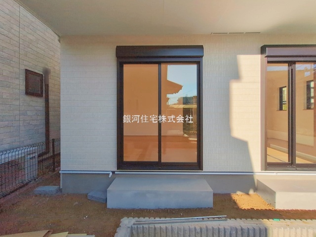 G00386026 神奈川県横浜市戸塚区南舞岡４丁目 新築一戸建て 4790万円 土地面積104.51m² (約31.61坪) 建物面積83.42m² (約25.23坪) 間取り３ＬＤＫ 築年月2025年12月(築１年以内)【外観4】