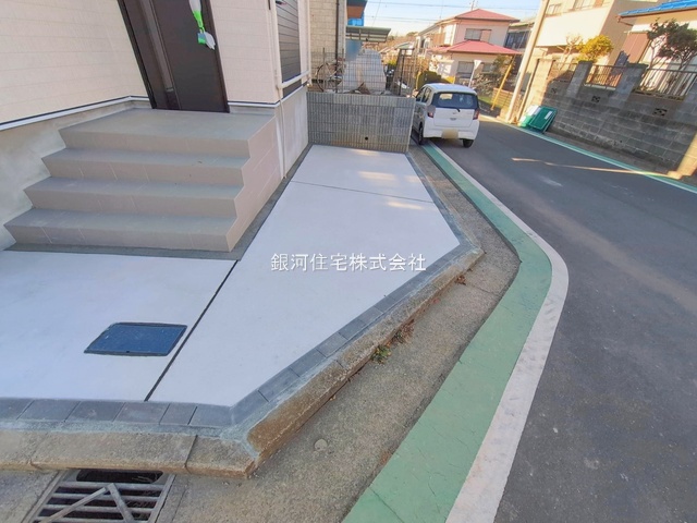 G00386026 神奈川県横浜市戸塚区南舞岡４丁目 新築一戸建て 4790万円 土地面積104.51m² (約31.61坪) 建物面積83.42m² (約25.23坪) 間取り３ＬＤＫ 築年月2025年12月(築１年以内)【外観9】