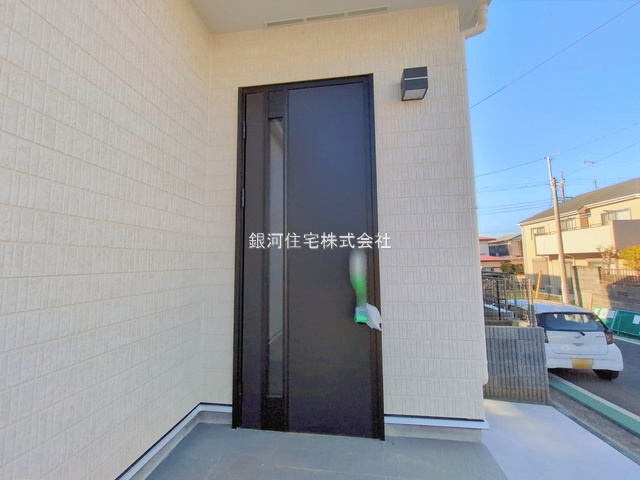 G00386026 神奈川県横浜市戸塚区南舞岡４丁目 新築一戸建て 4790万円 土地面積104.51m² (約31.61坪) 建物面積83.42m² (約25.23坪) 間取り３ＬＤＫ 築年月2025年12月(築１年以内)【外観10】