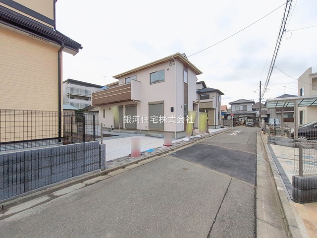 G00386033 埼玉県鴻巣市天神５丁目 新築一戸建て 3890万円 土地面積164.51m² (約49.76坪) 建物面積103.92m² (約31.43坪) 間取り４ＬＤＫ 築年月2026年02月【外観3】