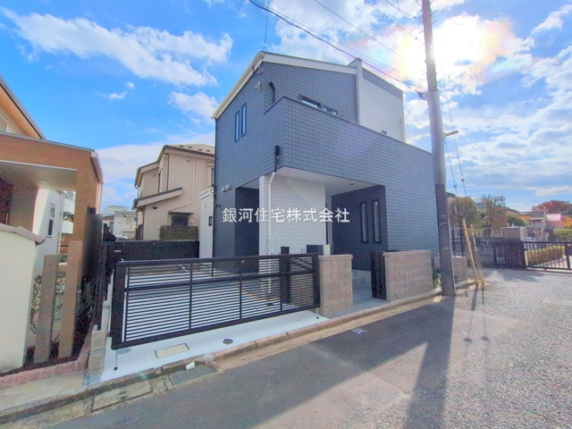 G00386034 東京都武蔵野市八幡町１丁目 新築一戸建て 8190万円 土地面積88.94m² (約26.90坪) 建物面積74.44m² (約22.51坪) 間取り３ＬＤＫ 築年月2025年06月(築１年以内)【外観2】