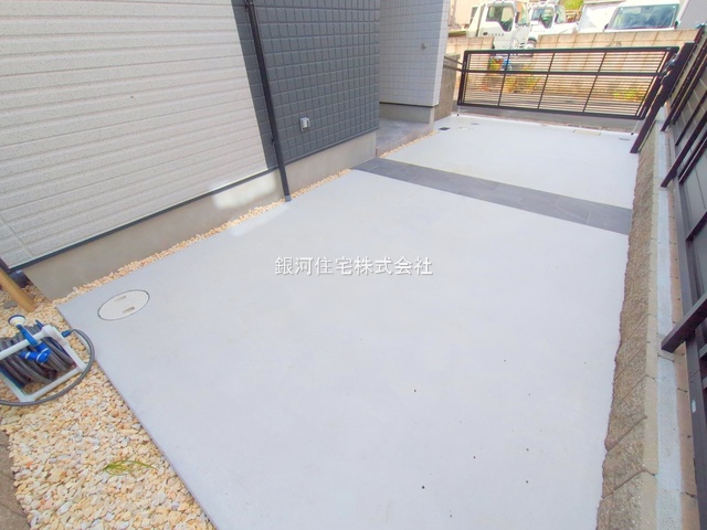 G00386034 東京都武蔵野市八幡町１丁目 新築一戸建て 8190万円 土地面積88.94m² (約26.90坪) 建物面積74.44m² (約22.51坪) 間取り３ＬＤＫ 築年月2025年06月(築１年以内)【外観6】