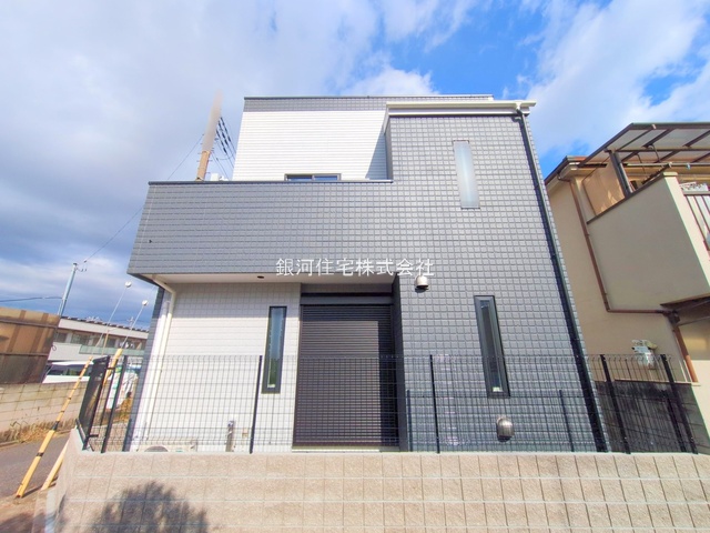 G00386034 東京都武蔵野市八幡町１丁目 新築一戸建て 8190万円 土地面積88.94m² (約26.90坪) 建物面積74.44m² (約22.51坪) 間取り３ＬＤＫ 築年月2025年06月(築１年以内)【外観15】