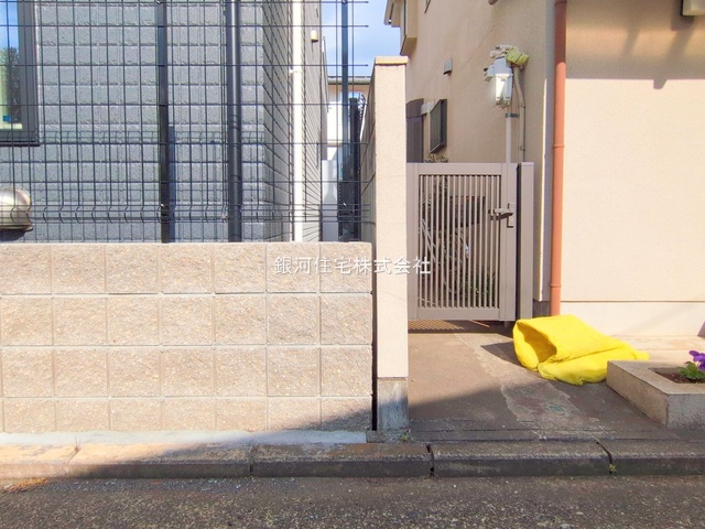 G00386034 東京都武蔵野市八幡町１丁目 新築一戸建て 8190万円 土地面積88.94m² (約26.90坪) 建物面積74.44m² (約22.51坪) 間取り３ＬＤＫ 築年月2025年06月(築１年以内)【外観16】