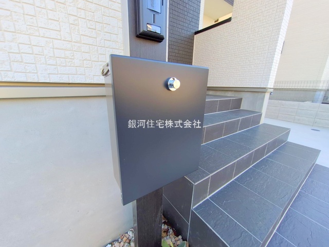 G00386047 東京都葛飾区東水元５丁目 新築一戸建て 4290万円 土地面積94.31m² (約28.52坪) 建物面積89.84m² (約27.17坪) 間取り４ＬＤＫ 築年月2025年11月(築１年以内)【外観7】