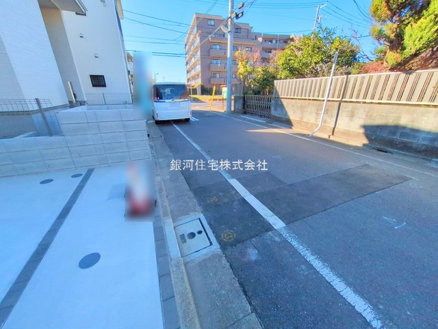 G00386047 東京都葛飾区東水元５丁目 新築一戸建て 4290万円 土地面積94.31m² (約28.52坪) 建物面積89.84m² (約27.17坪) 間取り４ＬＤＫ 築年月2025年11月(築１年以内)【外観18】