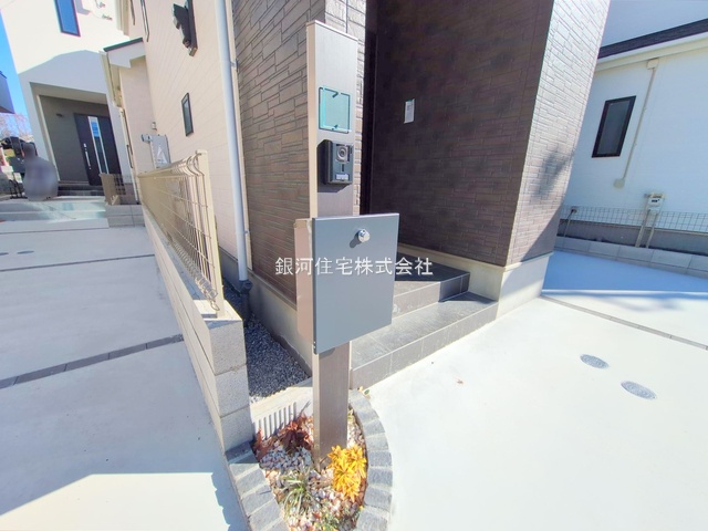 G00386048 東京都葛飾区東水元５丁目 新築一戸建て 4390万円 土地面積98.25m² (約29.72坪) 建物面積89.64m² (約27.11坪) 間取り３ＳＬＤＫ 築年月2025年10月(築１年以内)【外観4】