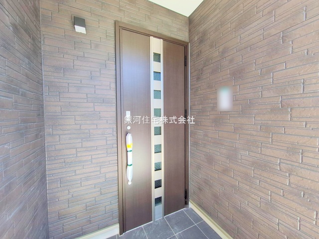 G00386048 東京都葛飾区東水元５丁目 新築一戸建て 4390万円 土地面積98.25m² (約29.72坪) 建物面積89.64m² (約27.11坪) 間取り３ＳＬＤＫ 築年月2025年10月(築１年以内)【外観5】