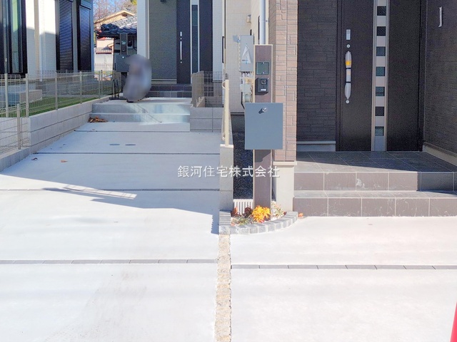 G00386048 東京都葛飾区東水元５丁目 新築一戸建て 4390万円 土地面積98.25m² (約29.72坪) 建物面積89.64m² (約27.11坪) 間取り３ＳＬＤＫ 築年月2025年10月(築１年以内)【外観10】