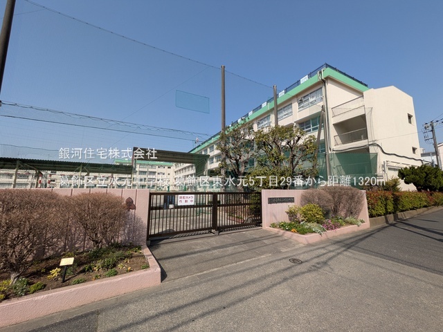 G00386048 東京都葛飾区東水元５丁目 新築一戸建て 4390万円 土地面積98.25m² (約29.72坪) 建物面積89.64m² (約27.11坪) 間取り３ＳＬＤＫ 築年月2025年10月(築１年以内)【周辺環境】葛飾区立水元中学校