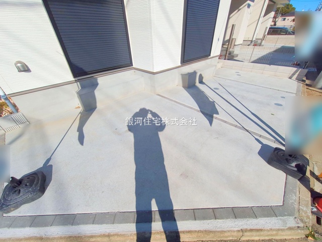 G00386049 東京都葛飾区東水元５丁目 新築一戸建て 4990万円 土地面積95.39m² (約28.85坪) 建物面積90.04m² (約27.23坪) 間取り４ＬＤＫ 築年月2025年10月(築１年以内)【外観7】