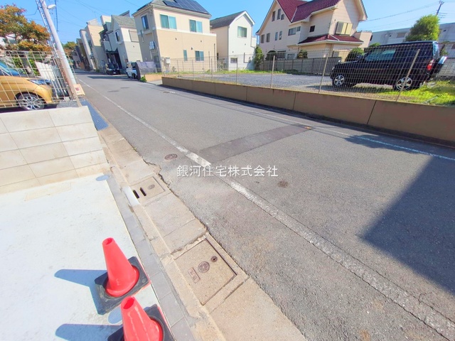 G00386051 東京都葛飾区東水元５丁目 新築一戸建て 4690万円 土地面積93.05m² (約28.14坪) 建物面積91.08m² (約27.55坪) 間取り４ＬＤＫ 築年月2025年10月(築１年以内)【外観10】