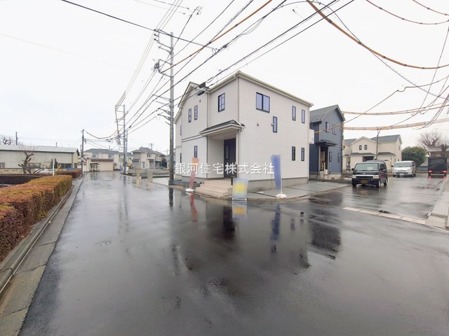 G00386060 埼玉県新座市石神４丁目 新築一戸建て 4090万円 土地面積100.04m² (約30.26坪) 建物面積88.39m² (約26.73坪) 間取り４ＬＤＫ 築年月2026年02月【外観3】