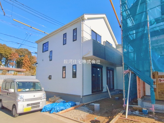 G00386060 埼玉県新座市石神４丁目 新築一戸建て 4090万円 土地面積100.04m² (約30.26坪) 建物面積88.39m² (約26.73坪) 間取り４ＬＤＫ 築年月2026年02月【外観8】