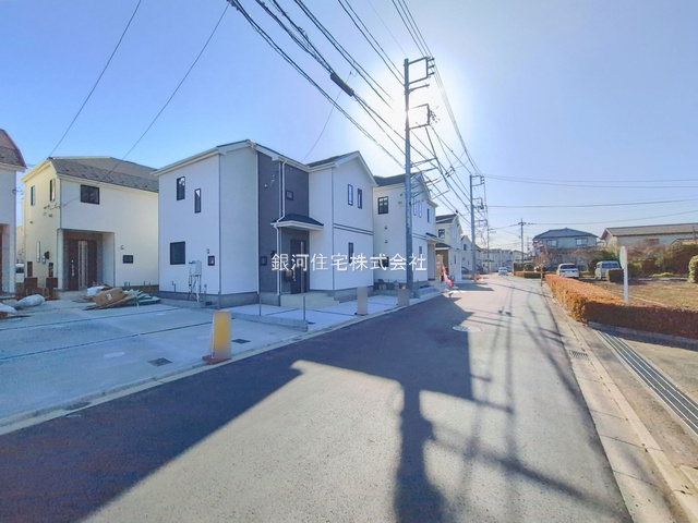 G00386061 埼玉県新座市石神４丁目 新築一戸建て 3890万円 土地面積100.04m² (約30.26坪) 建物面積87.77m² (約26.55坪) 間取り４ＬＤＫ 築年月2026年02月【外観3】