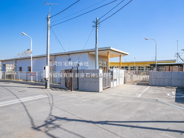 G00386061 埼玉県新座市石神４丁目 新築一戸建て 3890万円 土地面積100.04m² (約30.26坪) 建物面積87.77m² (約26.55坪) 間取り４ＬＤＫ 築年月2026年02月【周辺環境】西堀保育園