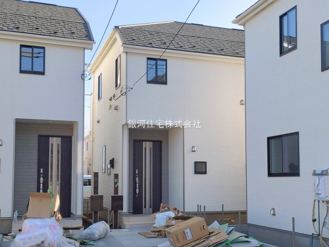 G00386062 埼玉県新座市石神４丁目 新築一戸建て 3490万円 土地面積100.07m² (約30.27坪) 建物面積85.50m² (約25.86坪) 間取り３ＳＬＤＫ 築年月2026年02月【外観8】