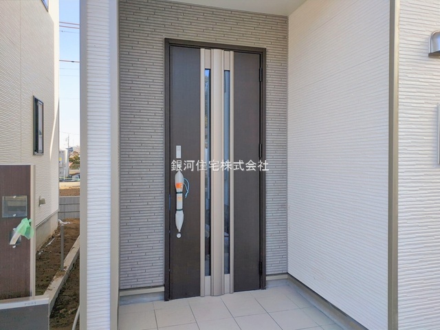 G00386062 埼玉県新座市石神４丁目 新築一戸建て 3490万円 土地面積100.07m² (約30.27坪) 建物面積85.50m² (約25.86坪) 間取り３ＳＬＤＫ 築年月2026年02月【外観13】