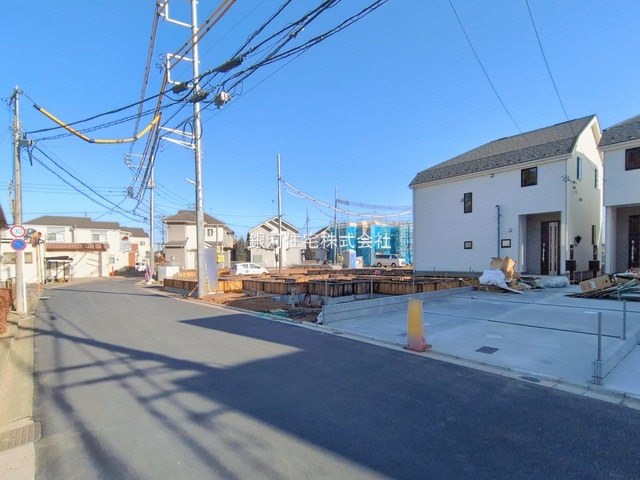 G00386063 埼玉県新座市石神４丁目 新築一戸建て 3390万円 土地面積100.07m² (約30.27坪) 建物面積86.11m² (約26.04坪) 間取り４ＬＤＫ 築年月2026年02月【外観3】