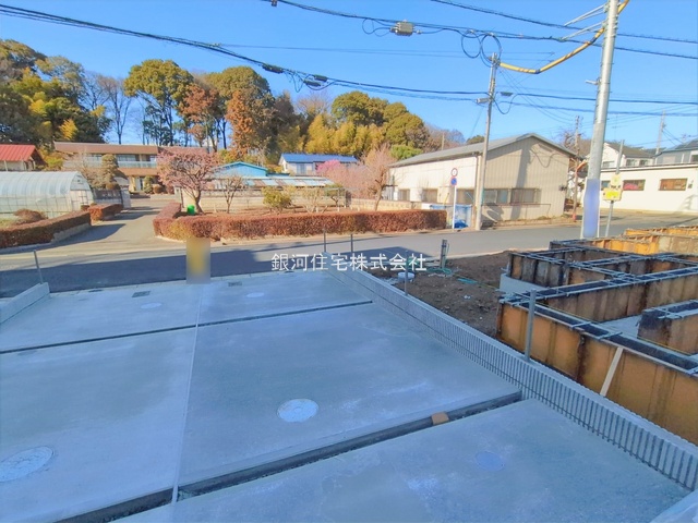 G00386063 埼玉県新座市石神４丁目 新築一戸建て 3390万円 土地面積100.07m² (約30.27坪) 建物面積86.11m² (約26.04坪) 間取り４ＬＤＫ 築年月2026年02月【外観6】