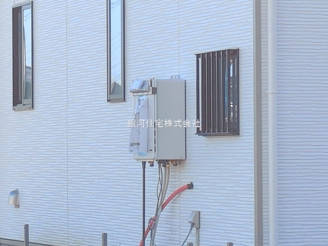 G00386063 埼玉県新座市石神４丁目 新築一戸建て 3390万円 土地面積100.07m² (約30.27坪) 建物面積86.11m² (約26.04坪) 間取り４ＬＤＫ 築年月2026年02月【外観11】