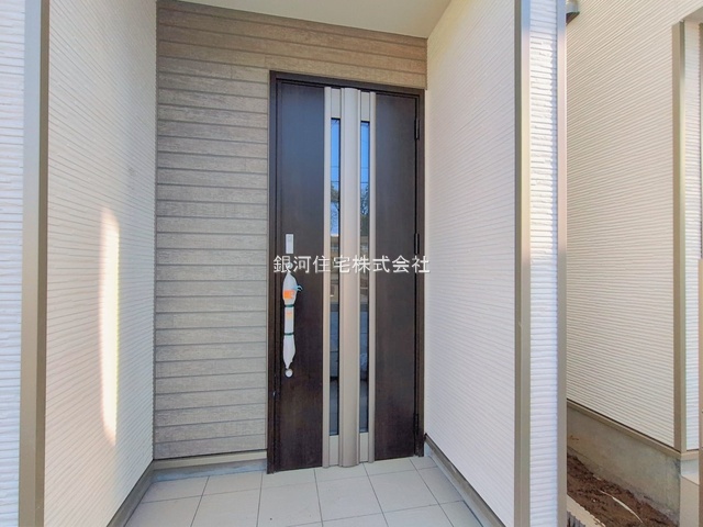 G00386063 埼玉県新座市石神４丁目 新築一戸建て 3390万円 土地面積100.07m² (約30.27坪) 建物面積86.11m² (約26.04坪) 間取り４ＬＤＫ 築年月2026年02月【外観14】