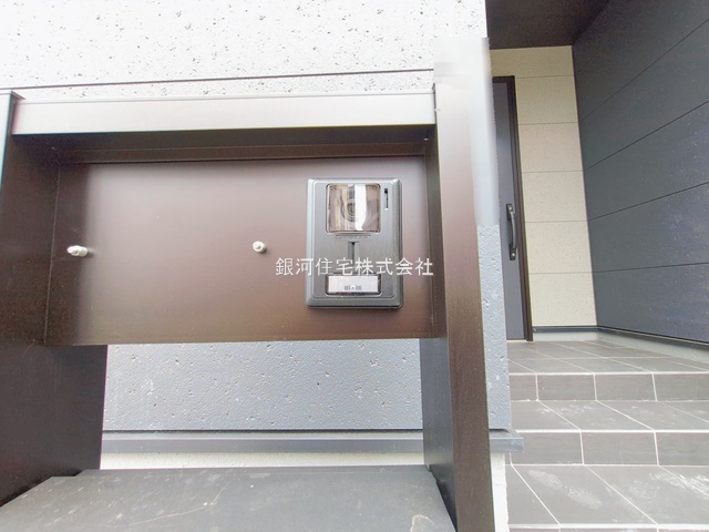 G00386067 埼玉県新座市石神３丁目 新築一戸建て 3880万円 土地面積89.84m² (約27.17坪) 建物面積97.60m² (約29.52坪) 間取り４ＬＤＫ 築年月2025年12月(築１年以内)【外観8】