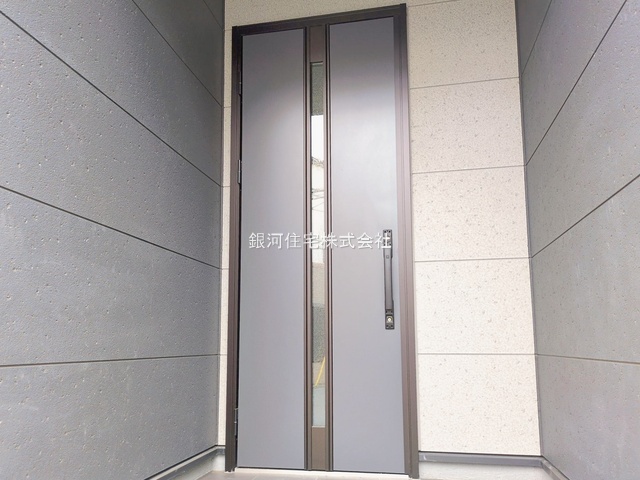 G00386067 埼玉県新座市石神３丁目 新築一戸建て 3880万円 土地面積89.84m² (約27.17坪) 建物面積97.60m² (約29.52坪) 間取り４ＬＤＫ 築年月2025年12月(築１年以内)【外観10】