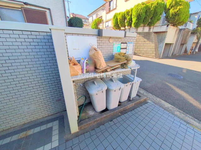 G00386103 神奈川県横浜市戸塚区秋葉町 中古マンション 1880万円 専有面積59.66m² (約18.04坪) 間取り２ＬＤＫ 所在階1階 築年月1992年01月(築33年)【外観8】