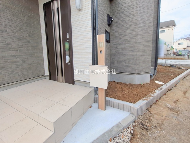 G00386110 東京都東村山市多摩湖町３丁目 新築一戸建て 3990万円 土地面積125.60m² (約37.99坪) 建物面積92.53m² (約27.99坪) 間取り４ＬＤＫ 築年月2026年01月【外観7】