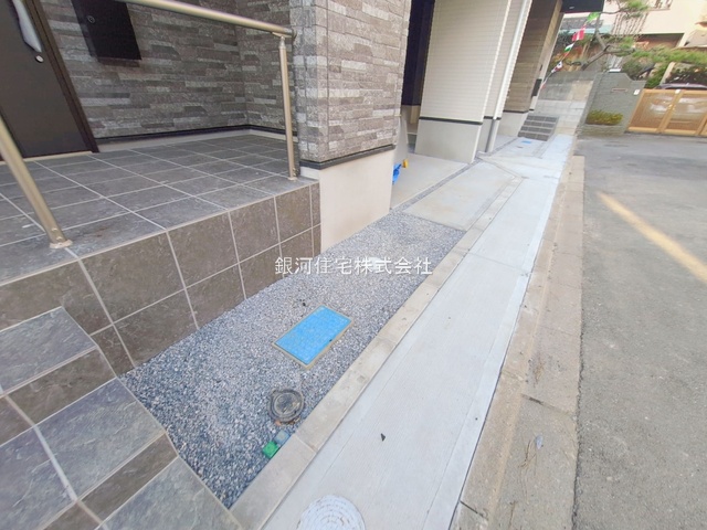 G00386269 千葉県習志野市藤崎２丁目 新築一戸建て 5388万円 土地面積67.66m² (約20.46坪) 建物面積120.47m² (約36.44坪) 間取り４ＬＤＫ 築年月2026年01月(築１年以内)【外観16】