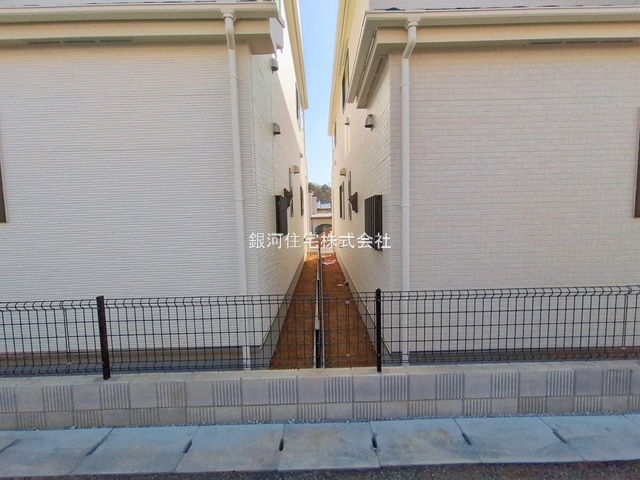 G00386287 千葉県八千代市八千代台東２丁目 新築一戸建て 4290万円 土地面積115.50m² (約34.93坪) 建物面積98.53m² (約29.80坪) 間取り４ＬＤＫ 築年月2026年01月(築１年以内)【外観18】