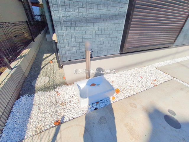 G00386349 神奈川県相模原市中央区上溝 新築一戸建て 3980万円 土地面積112.07m² (約33.90坪) 建物面積101.16m² (約30.60坪) 間取り４ＬＤＫ 築年月2025年11月(築１年以内)【外観8】