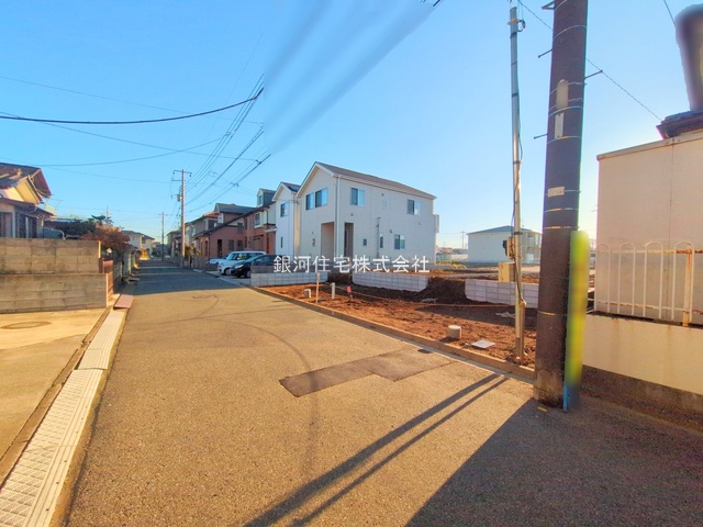 G00386440 千葉県鎌ヶ谷市東初富５丁目 新築一戸建て 4399万円 土地面積111.31m² (約33.67坪) 建物面積102.36m² (約30.96坪) 間取り４ＬＤＫ 築年月2026年03月【外観15】