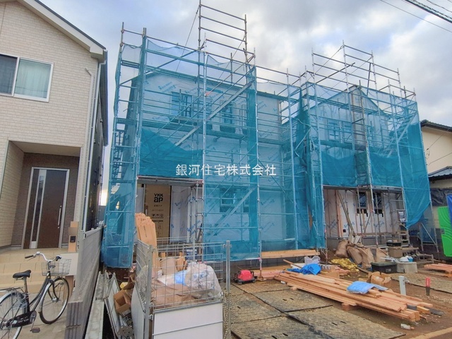 G00386441 千葉県鎌ヶ谷市東初富５丁目 新築一戸建て 4399万円 土地面積116.55m² (約35.25坪) 建物面積102.40m² (約30.97坪) 間取り４ＬＤＫ 築年月2026年03月【外観5】