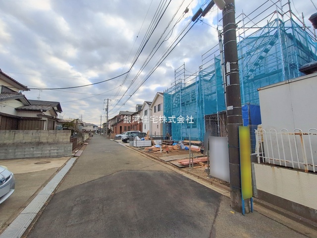 G00386441 千葉県鎌ヶ谷市東初富５丁目 新築一戸建て 4399万円 土地面積116.55m² (約35.25坪) 建物面積102.40m² (約30.97坪) 間取り４ＬＤＫ 築年月2026年03月【外観6】