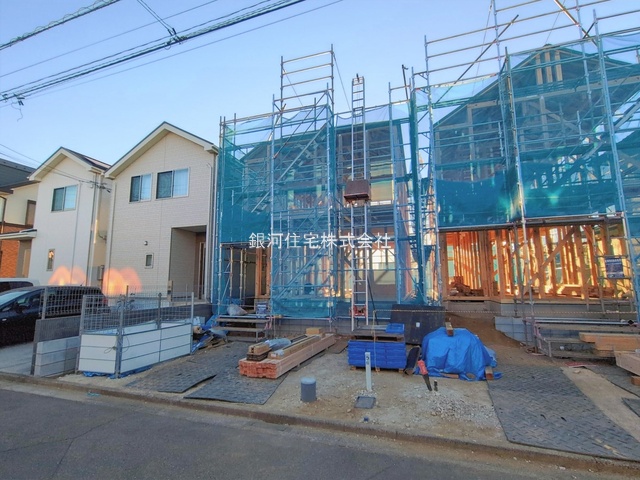 G00386441 千葉県鎌ヶ谷市東初富５丁目 新築一戸建て 4399万円 土地面積116.55m² (約35.25坪) 建物面積102.40m² (約30.97坪) 間取り４ＬＤＫ 築年月2026年03月【外観8】