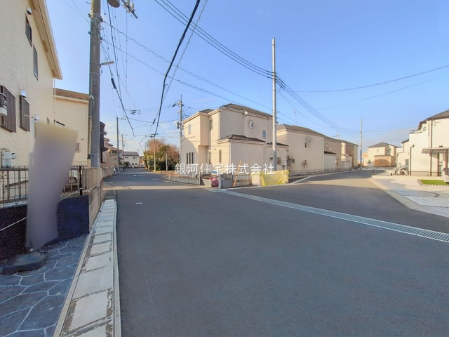 G00386442 千葉県四街道市内黒田 新築一戸建て 3990万円 土地面積192.87m² (約58.34坪) 建物面積88.60m² (約26.80坪) 間取り３ＬＤＫ 築年月2025年03月(築１年以内)【外観4】