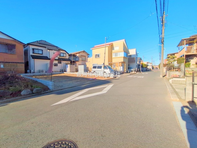 G00386444 千葉県八千代市八千代台北１６丁目 新築一戸建て 4399万円 土地面積111.08m² (約33.60坪) 建物面積108.39m² (約32.78坪) 間取り４ＬＤＫ 築年月2026年05月【外観12】