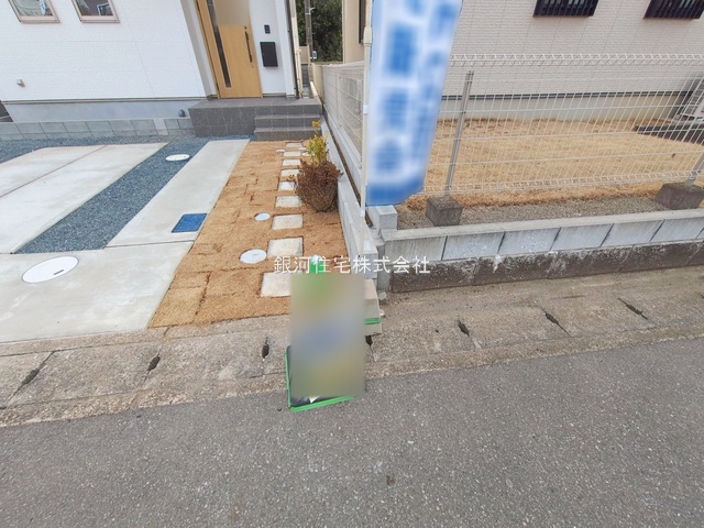 G00386446 千葉県習志野市香澄５丁目 新築一戸建て 5699万円 土地面積114.79m² (約34.72坪) 建物面積103.51m² (約31.31坪) 間取り４ＬＤＫ 築年月2026年02月【外観7】