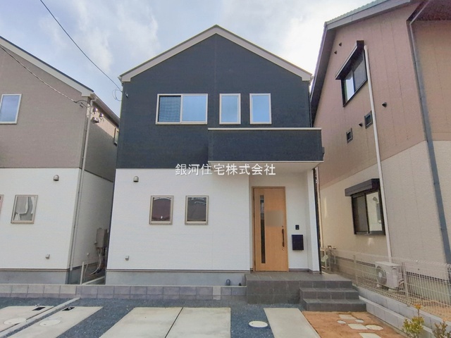 G00386446 千葉県習志野市香澄５丁目 新築一戸建て 5699万円 土地面積114.79m² (約34.72坪) 建物面積103.51m² (約31.31坪) 間取り４ＬＤＫ 築年月2026年02月【外観10】