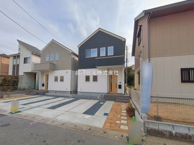 G00386446 千葉県習志野市香澄５丁目 新築一戸建て 5699万円 土地面積114.79m² (約34.72坪) 建物面積103.51m² (約31.31坪) 間取り４ＬＤＫ 築年月2026年02月【外観11】