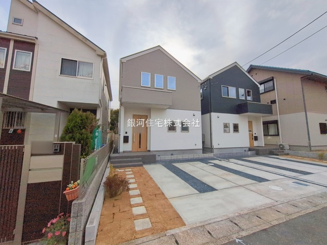 G00386447 千葉県習志野市香澄５丁目 新築一戸建て 5699万円 土地面積114.80m² (約34.72坪) 建物面積103.51m² (約31.31坪) 間取り４ＬＤＫ 築年月2026年02月【外観10】