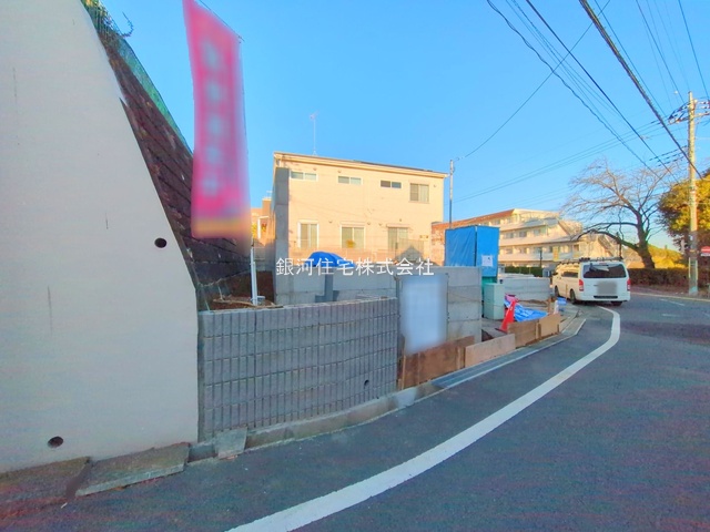 G00386487 東京都町田市忠生２丁目 新築一戸建て 3480万円 土地面積96.25m² (約29.11坪) 建物面積92.94m² (約28.11坪) 間取り３ＬＤＫ 築年月2026年06月【外観5】