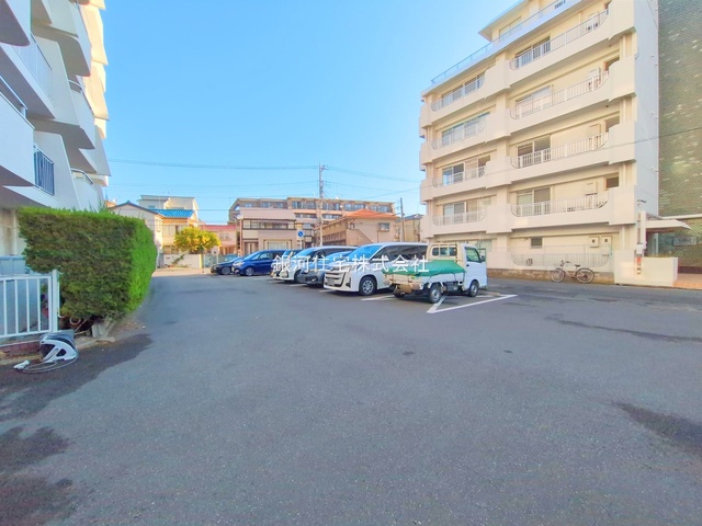 G00386567 千葉県市川市新井３丁目 中古マンション 2980万円 専有面積68.04m² (約20.58坪) 間取り３ＬＤＫ 所在階5階 築年月1974年02月(築51年)【外観8】