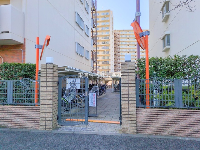 G00386604 東京都江東区大島９丁目 中古マンション 4980万円 専有面積64.83m² (約19.61坪) 間取り２ＳＬＤＫ 所在階4階 築年月1986年11月(築39年)【外観6】