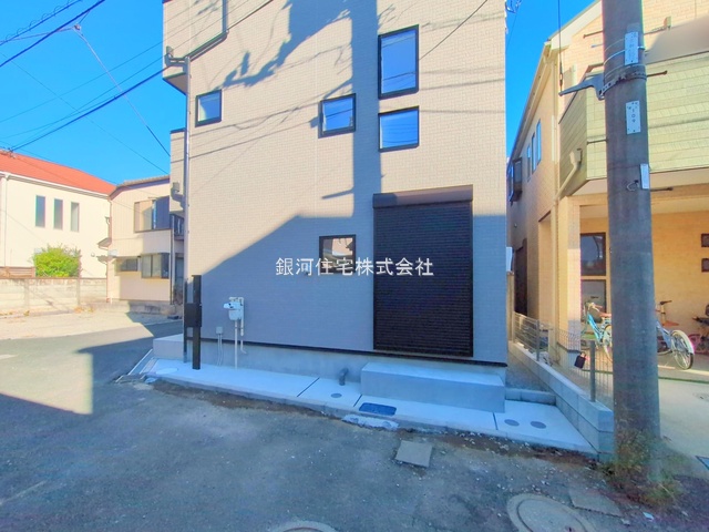 G00386821 千葉県市川市新田１丁目 新築一戸建て 3980万円 土地面積46.31m² (約14.00坪) 建物面積74.31m² (約22.47坪) 間取り２ＳＬＤＫ 築年月2025年12月(築１年以内)【外観6】