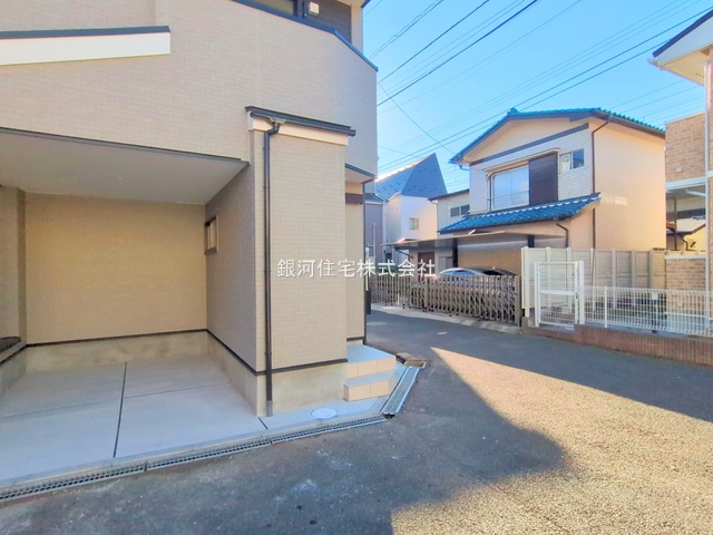 G00386821 千葉県市川市新田１丁目 新築一戸建て 3980万円 土地面積46.31m² (約14.00坪) 建物面積74.31m² (約22.47坪) 間取り２ＳＬＤＫ 築年月2025年12月(築１年以内)【外観10】